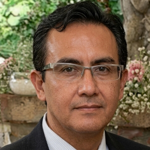 Dr. Fernando Candanedo González