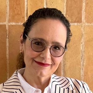 Dra. Isabel Alvarado Cabrero
